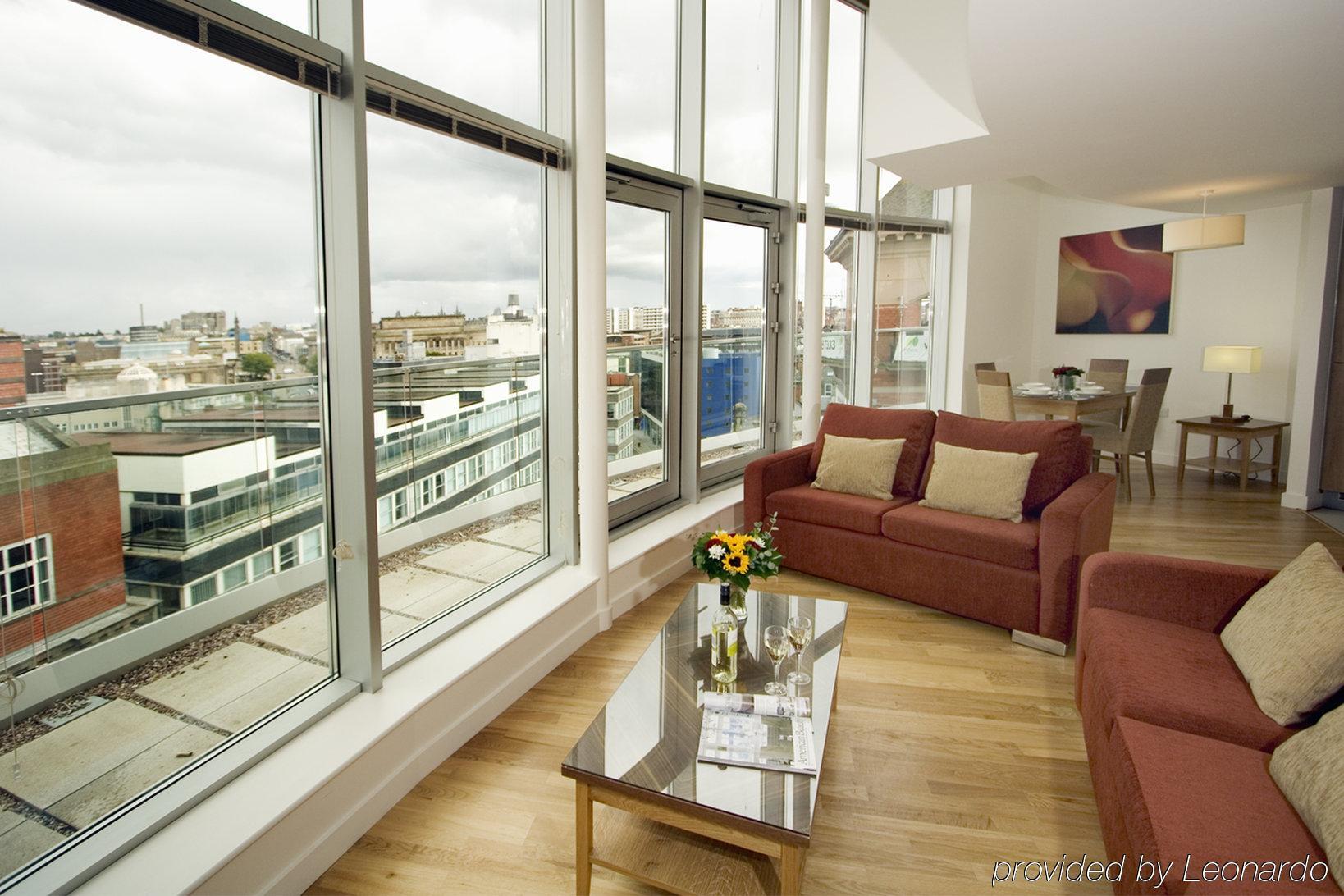 Premier Suites Liverpool Room photo
